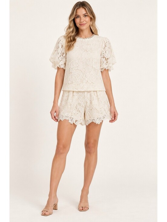 Umgee Other - NWT Umgee Small Ivory Floral Lace Puff Sleeve Top Shorts 2 Piece Set K8673